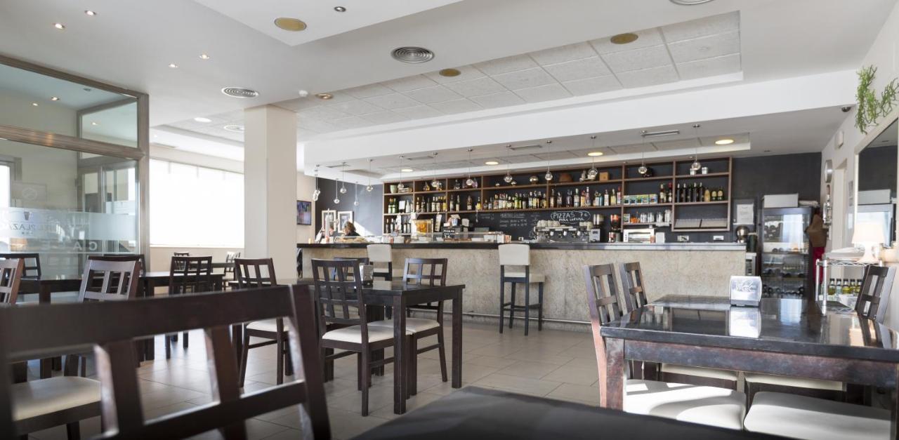 Hotel Plazaola Ірурцун Екстер'єр фото